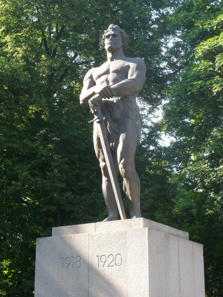Tartu Statue of Liberty - erected, destroyed, and returned