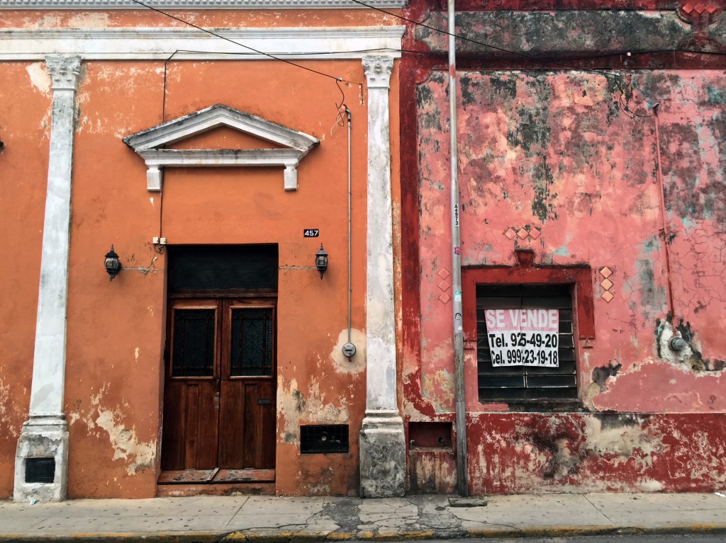 We both love shots like this of old derelict buildings. There were some more typically attractive buildings, too, but somehow they're not as photogenic.