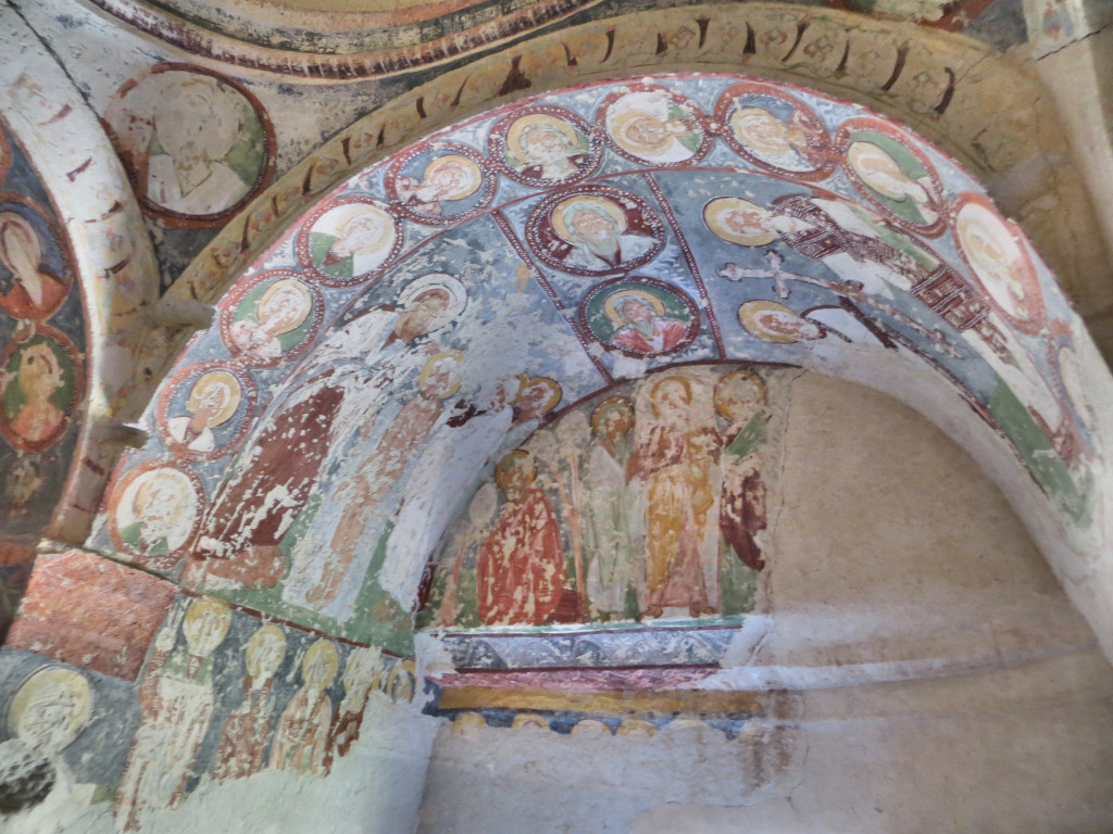 More frescos