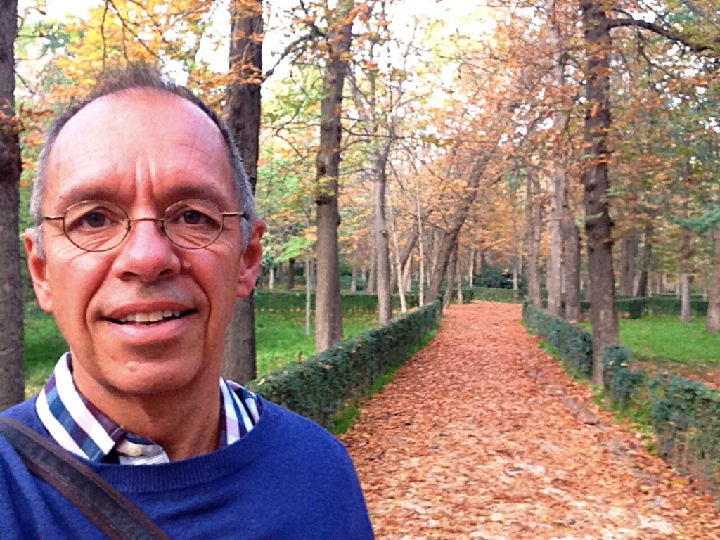 A late afternoon selfie in Buena Retiro Park. There were cute paths like this, statues, big open spaces … a pretty great park in the middle of the city.