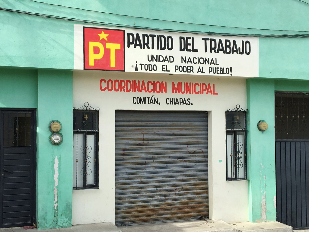 One day I happened to stumble by Comitán's Labor Party headquarters. All Power to the People! If they'd been open I'd have tried to sell them some canvassing and organizing tools...