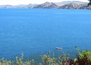 This could be one definition of "navigable." That's me down there starting my kayak trip around the island.